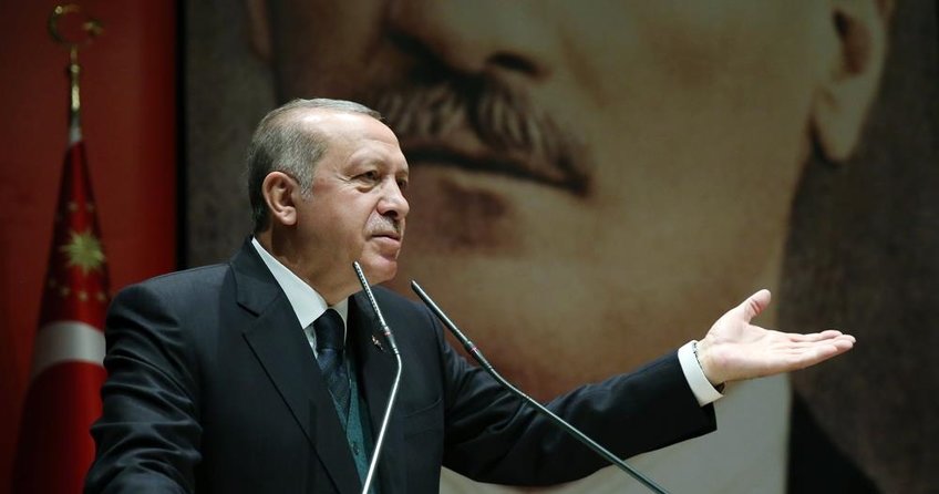 Erdoğandan Macrona: Haddini ve boyunu aşan beyan