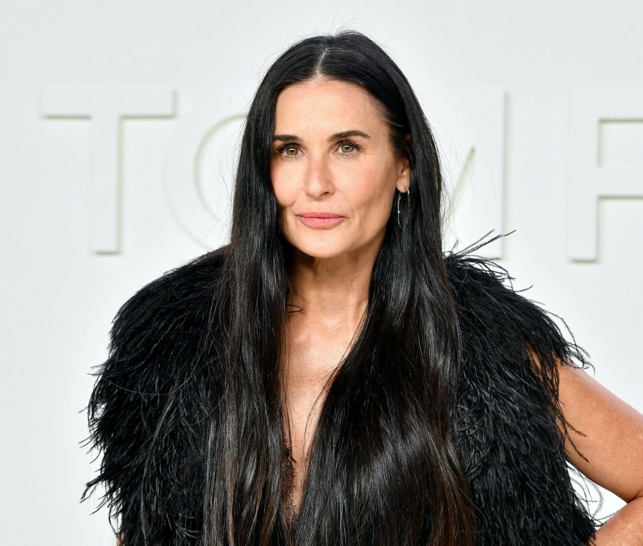 Demi Moore Un Banyo Ofisi Harpersbazaar