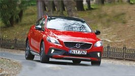 TEST: VOLVO V40 CROSS COUNTRY T3