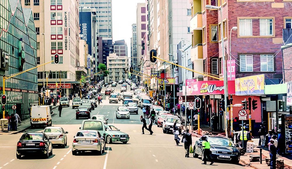Daima Canli Daima Hareketli Johannesburg Esquire