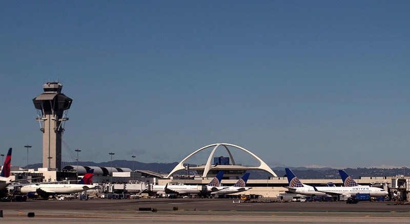 IS LA AIRPORT CLOSED visual data 7