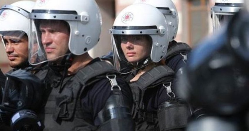 Ukrayna'da yollar 'terör tehditleri' nedeniyle trafiğe kapatılacak