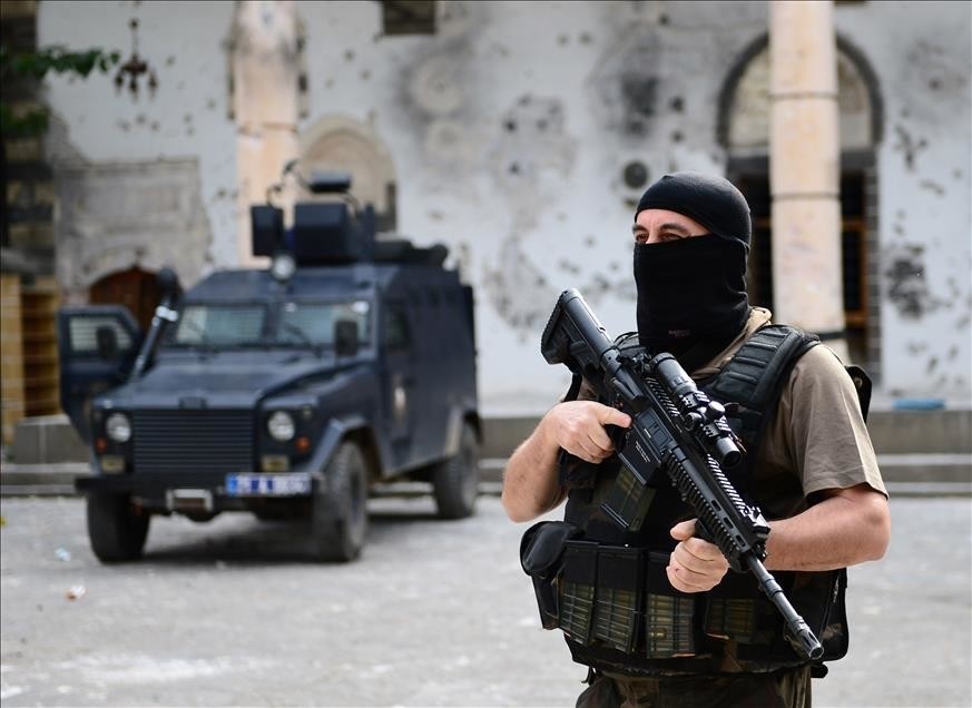 Turkish security forces seen during the anti-PKK operations in Diyarbaku0131ru2019s Sur district Oct 13, 2015.