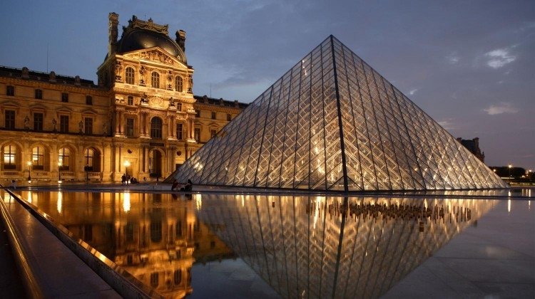Louvre Muzesi Nde Istanbul Guzeli Sergisi Esquire