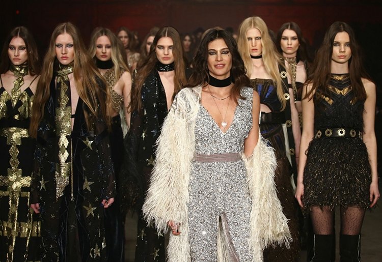 Mercedes Benz Istanbul Moda Haftasi Ekim 2016 Harpersbazaar