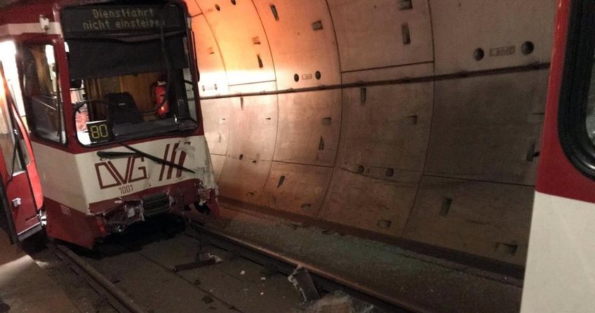 Almanyada metro kazası: 35 yaralı
