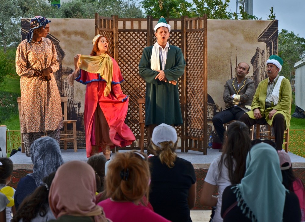 The Ottoman Garden also offers various entertainment that was popular during the Ottoman era. Story tellers, comedy plays, Hacivat & Karagu00f6z shadow plays, Sufi music concerts, Nasreddin jokes & calligraphy workshops are all on offer at Ottoman Garden