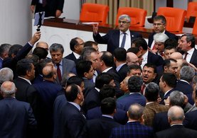 Bekir Bozdağ: Cumhurbaşkanının fesih yetkisi şu an ki anayasada da var