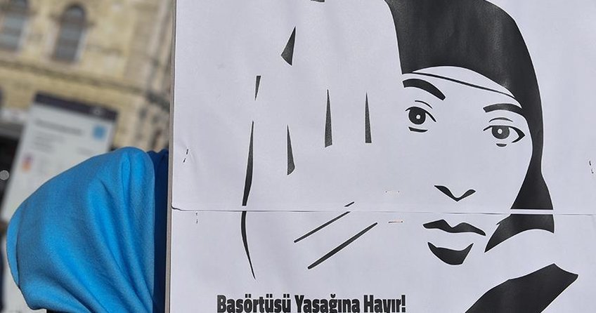 Avusturya İslam Cemaatinden ülkedeki başörtüsü yasağına tepki