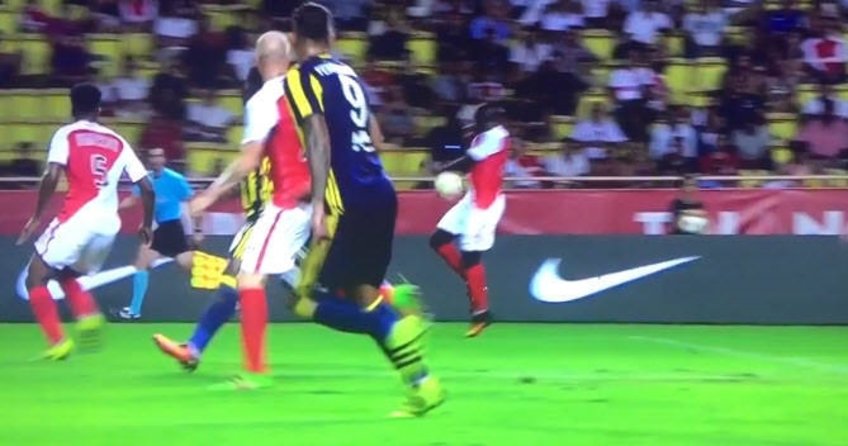 Fenerbahçe'nin yediği iki gol için büyük itiraz!