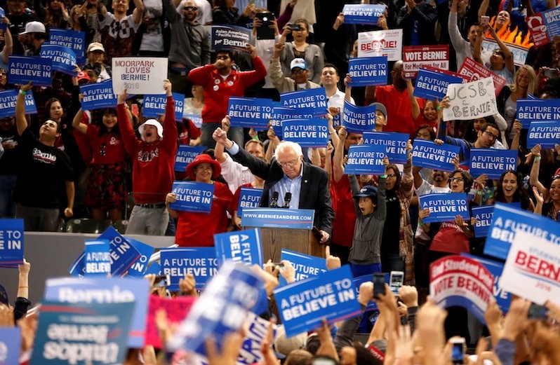 U.S. Democratic presidential candidate Bernie Sanders announces to the crowd that he had just won Oregon during a rally in Carson, California, U.S.. (Reuters Photo)