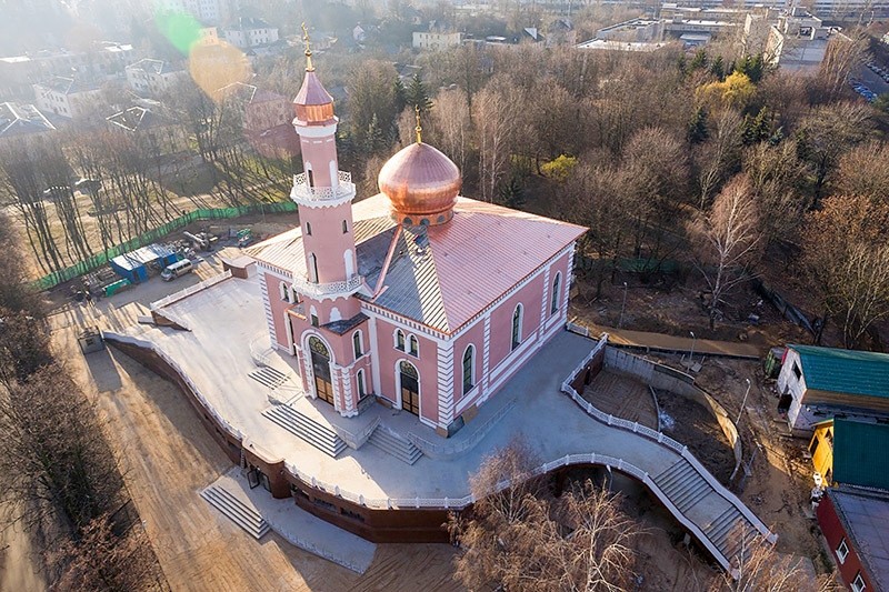 Mosque in Belarusian capital Minsk has been rebuilt with Turkeyu2019s help. (AA Photo)