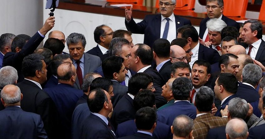 Bekir Bozdağ: Cumhurbaşkanının fesih yetkisi şu an ki anayasada da var