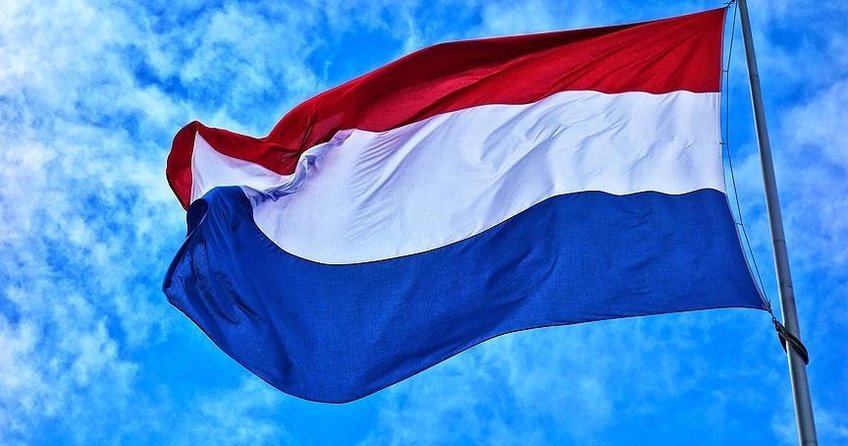 Hollanda cami yapılacak alana haç dikenleri yargılamayacak