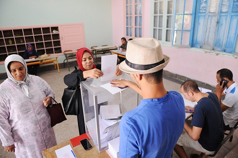  Moroccan woman vote in the parliamentary elections at a polling station in the capital Rabat, Morocco, 07 October 2016 (EPA Photo)