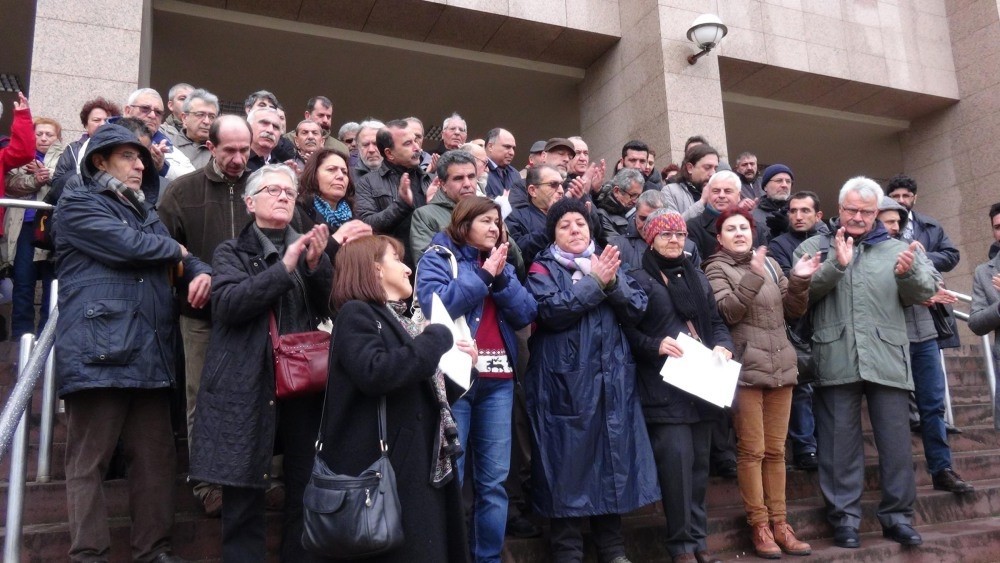 A local group in the western city of u0130zmir supporting Academics for Peace in a demonstration after signing the petition calling for an end to the attacks in the southeast of Turkey.