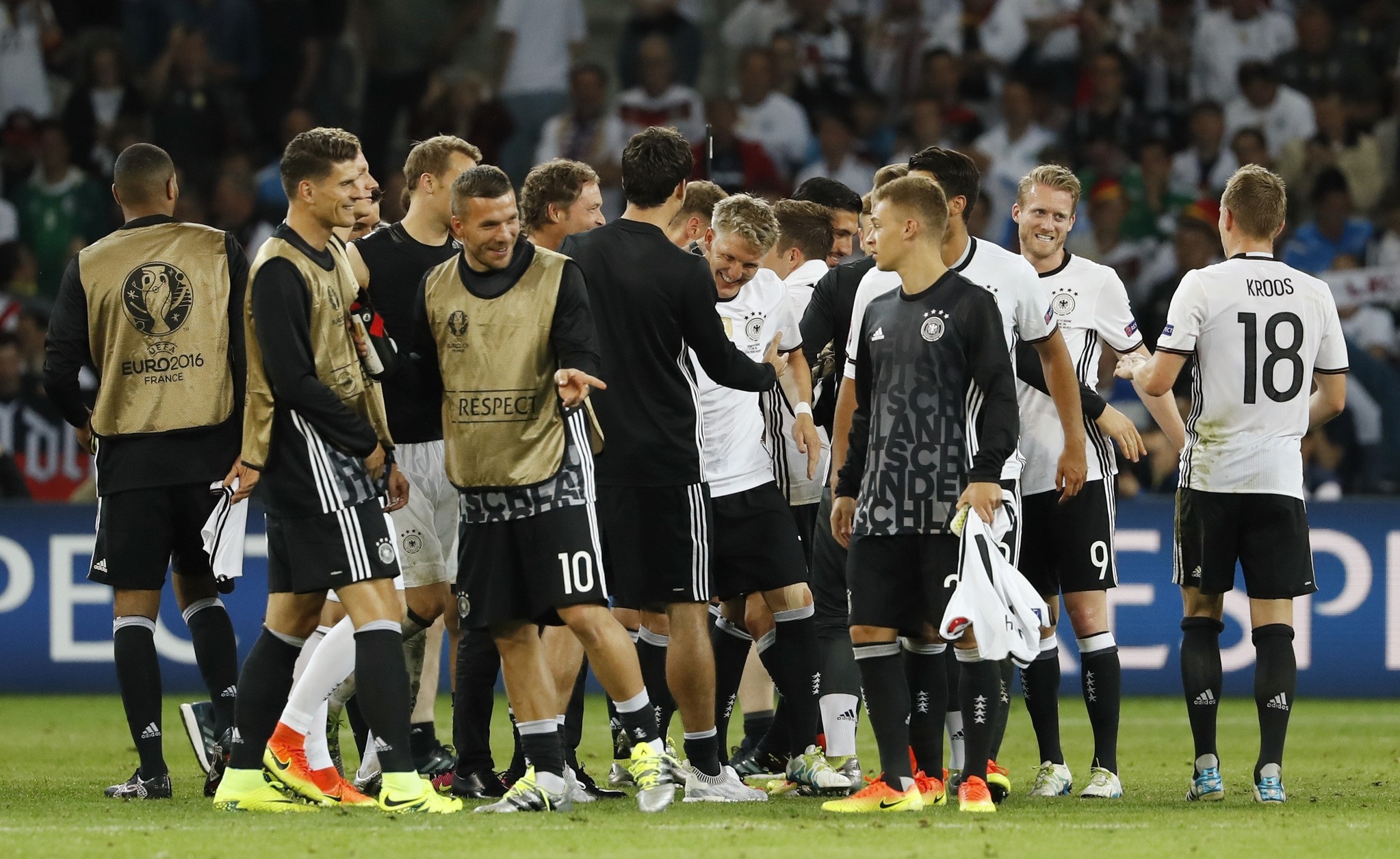 Germany's Bastian Schweinsteiger celebrates with team mates at the end of the match (REUTERS Photo)