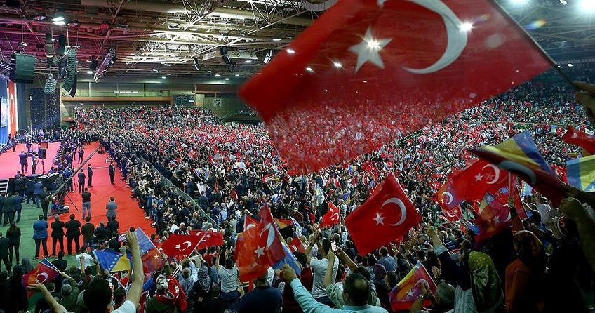 Cumhurbaşkanı Erdoğan’ın müjdeleri Avrupa’daki Türkleri memnun etti