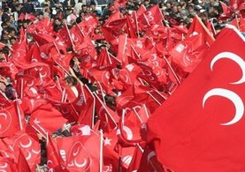 MHP'de 4 isme oybirliğiyle ihraç!
