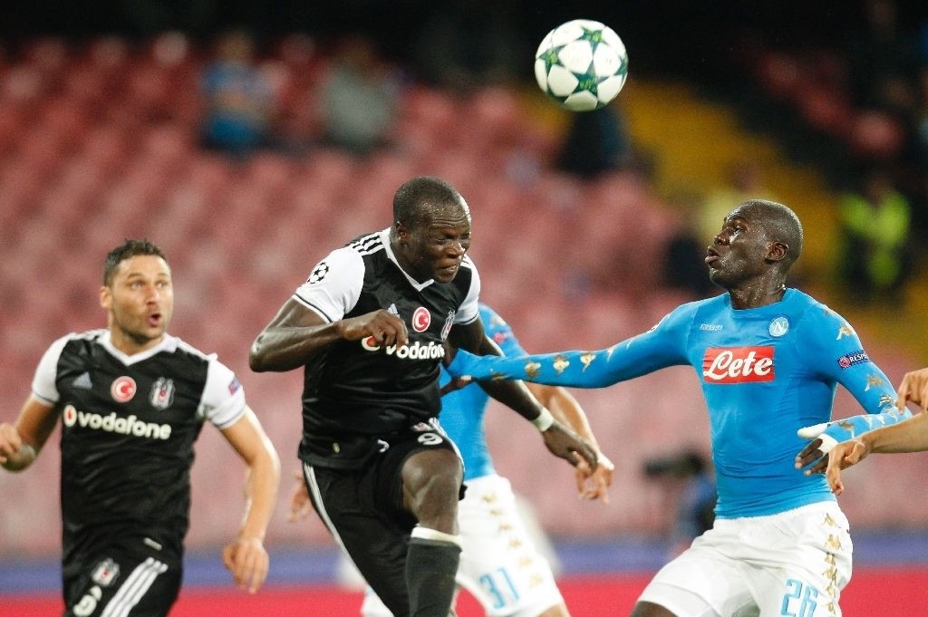Napoliu2019s Kalidou Koulibaly in action against Beu015fiktau015fu2019s Vincent Aboubakar.