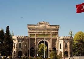 İstanbul Üniversitesi'ne FETÖ Operasyonu! 87 Gözaltı Kararı
