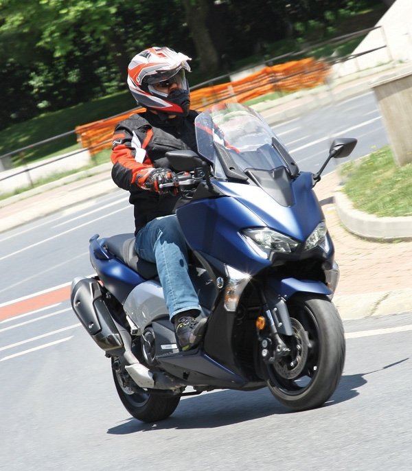 MOTOSİKLET - Yamaha T-Max - Test Merkezi Haberleri