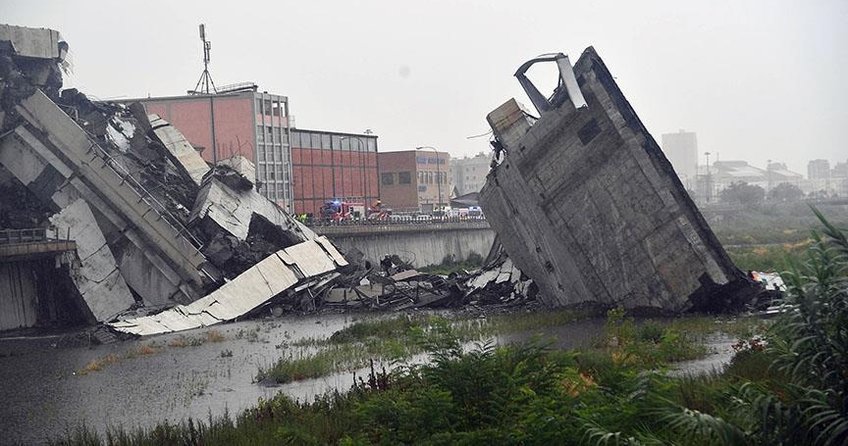 İtalya’da otoyol köprüsü çöktü: 22 ölü