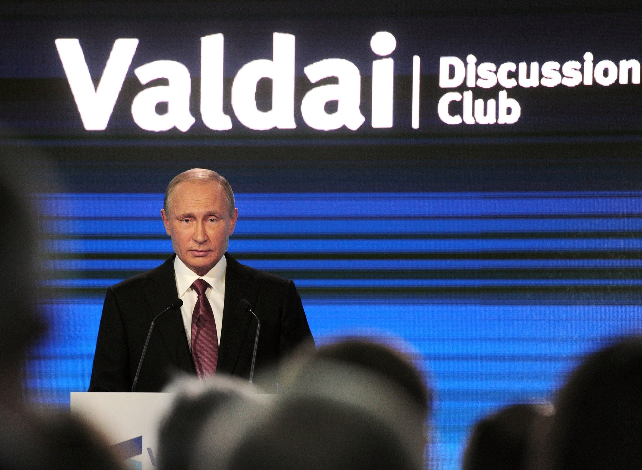 Russian President Vladimir Putin delivers a speech during a session of the Valdai International Discussion Club in Sochi, Russia, October 27, 2016.  (Kremlin via Reuters)