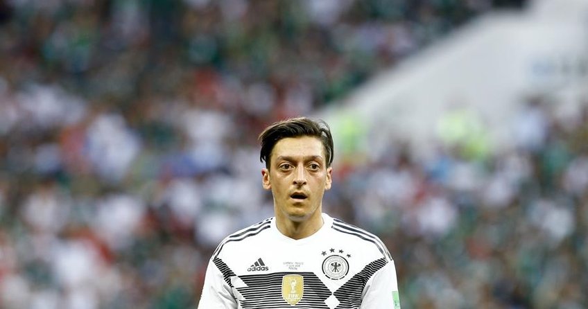 Dietmar Hamann’dan Mesut Özil’e destek