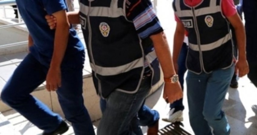 Ailesi, FETÖ’cü öğretmeni ihbar etti