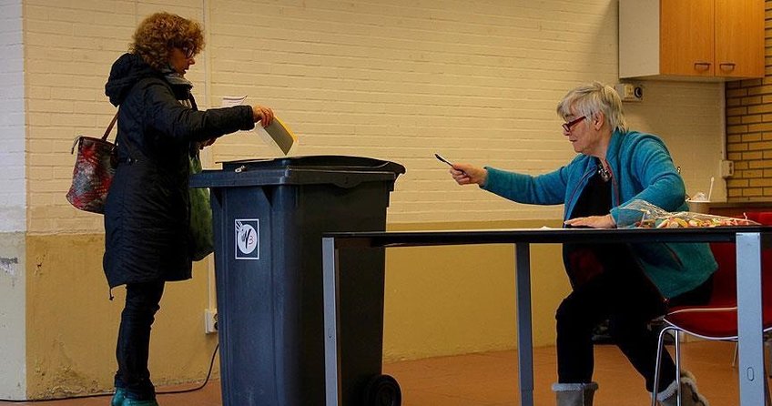 Hollanda’da seçimin galibi yerel partiler oldu