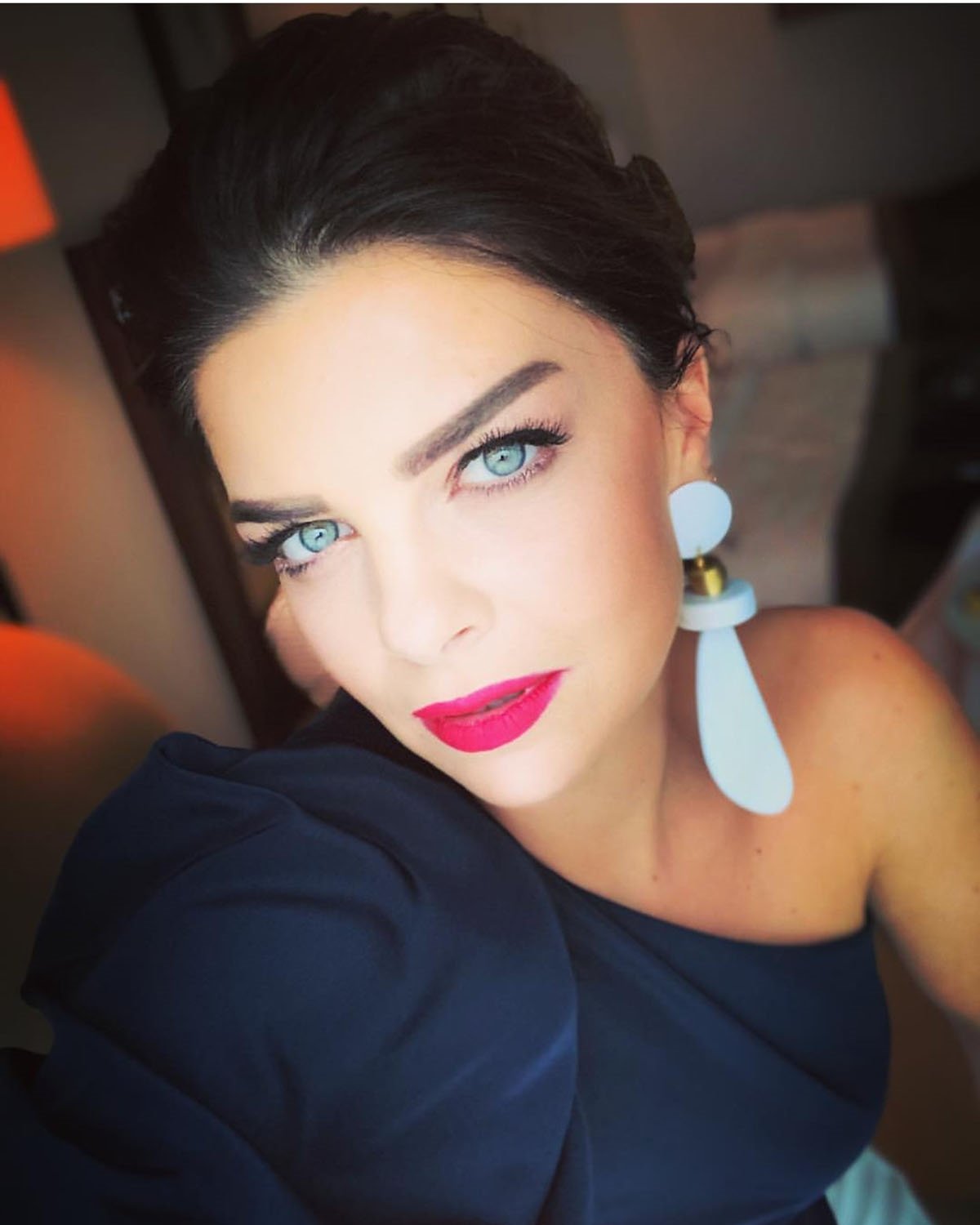 Pelin Karahan Ekranlara Donus Mujdesini Verdi Samdan
