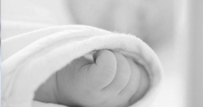 Su dolu leğene düşen küçük çocuk boğuldu