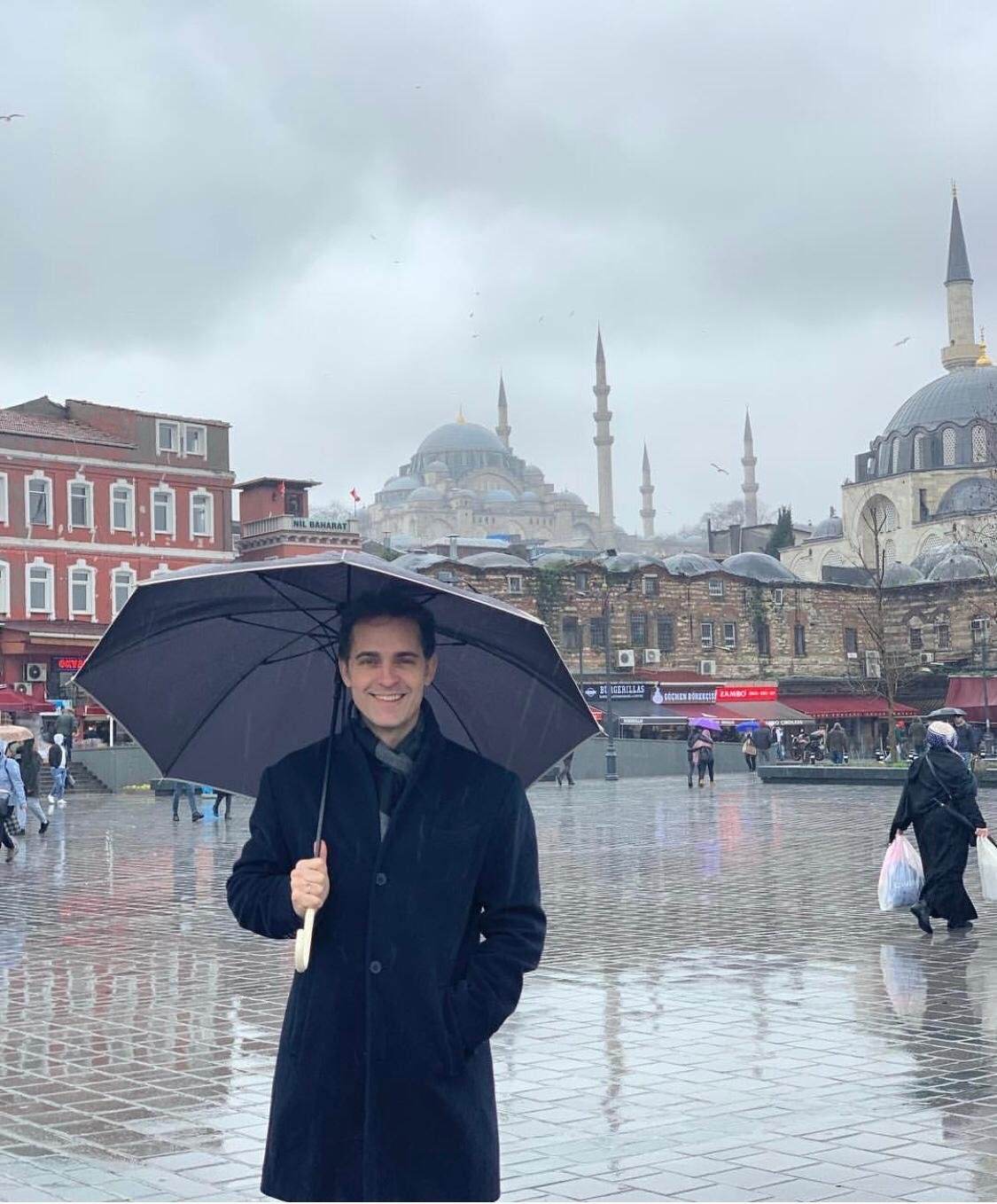 La Casa De Papel Dizisinin Berlin I 2 8 Milyona Istanbul U Tanitti Samdan