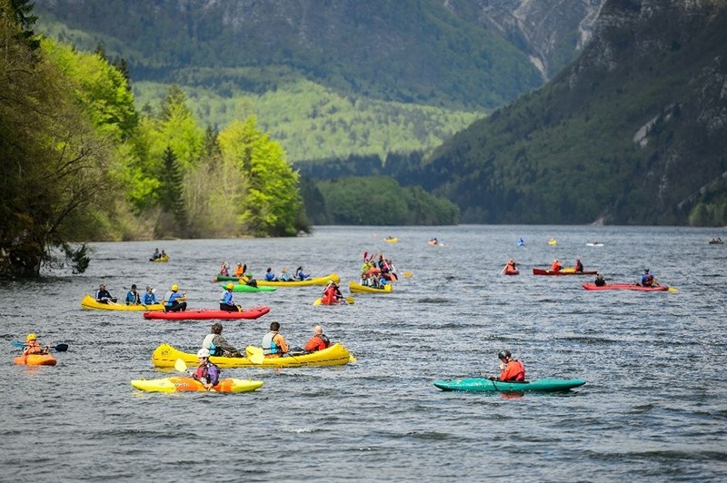 Canoeists and kayakers out on Lake Bohinj in Slovenia on April 16, 2016. (AFP Photo)