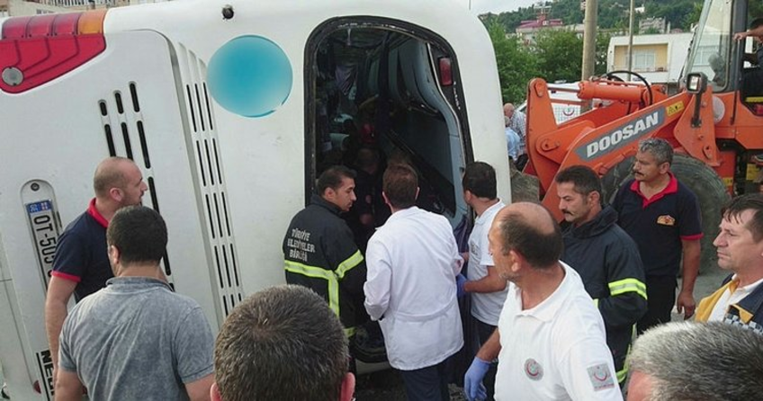 Giresun'da trafik kazası: 23 yaralı