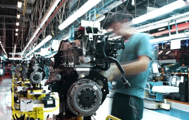 ALMAN BAKAN'DAN OTOMOTİV ÜRETİCİLERİNE SERT UYARI!