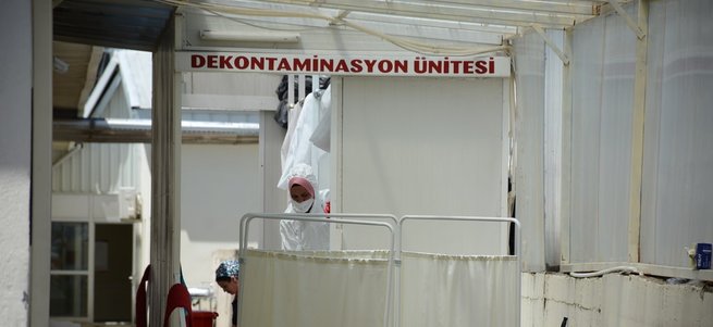 Tuzla'da 5 işçi kimyasal maddeden zehirlendi