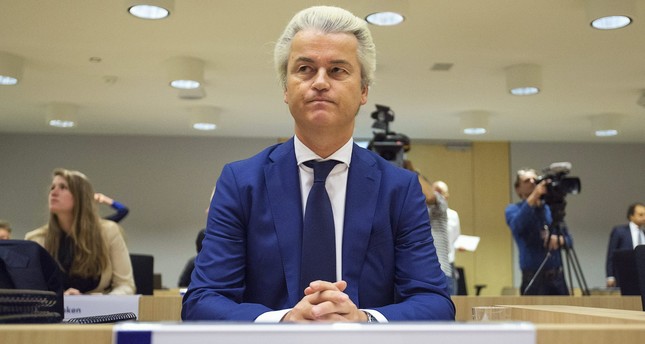 Dutch far-right Party for Freedom (PVV) leader Geert Wilders sits in a courtroom of the courthouse in Schiphol, the Netherlands March 18, 2016. (REUTERS Photo)