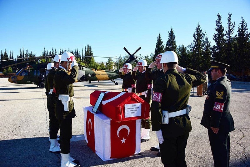 This file photo on Nov. 20, 2016 shows a funeral ceremony in Gaziantep, southern Turkey, for Ou011fuzhan Demir, who was killed fighting Daesh in northern Syria, before his body transferred to his hometown of Gebze in northern Turkey. (IHA Photo) 