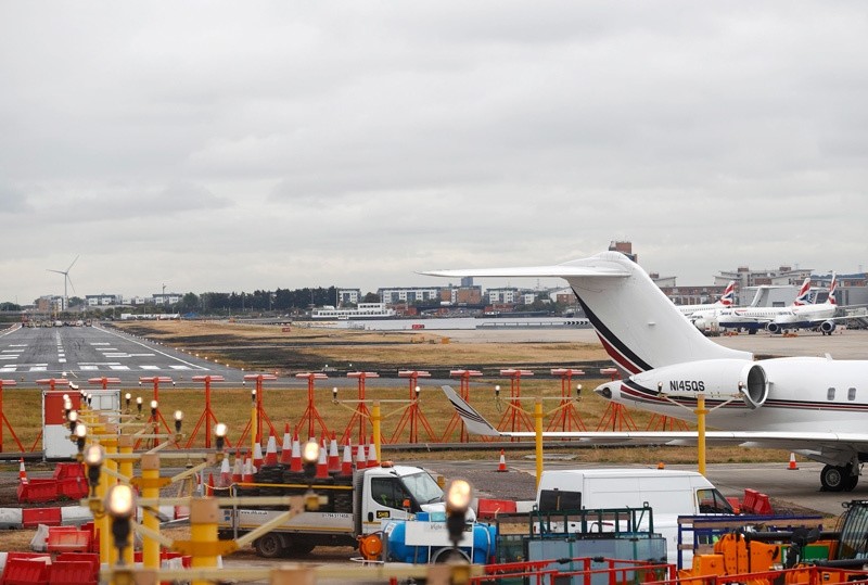 Aircraft stand idle at City Aiport after a protest closed the runway causing flights to be delayed, in London, Britain September 6, 2016.  REUTERS Photo