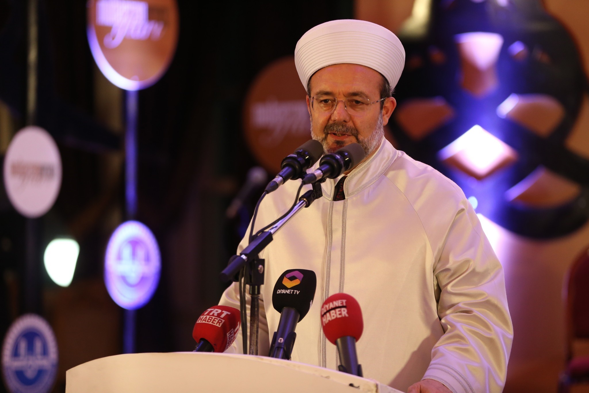 Mehmet Gu00f6rmez, the head of The Presidency of Religious Affairs, speaks at the the Eurasia Islamic Council meeting in Istanbul. (AA Photo)