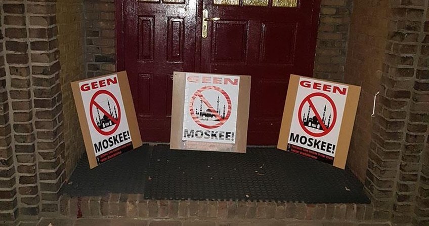 Hollanda’da 3 camiye saldırı