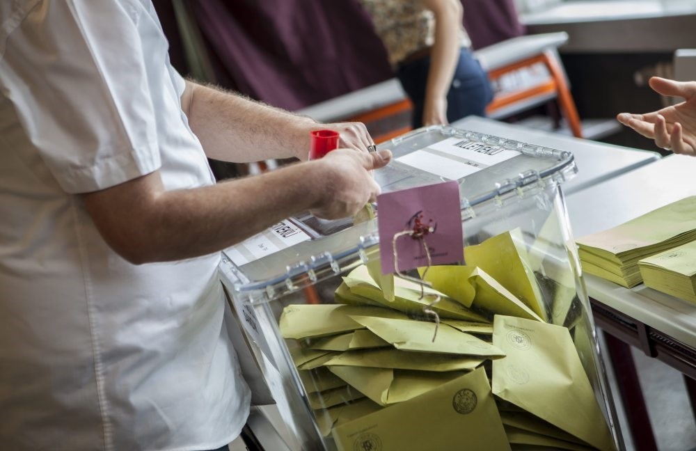 If Parliament approves all articles in the constitutional amendment package, the Turkish people will go to ballots to cast their votes in a referendum.