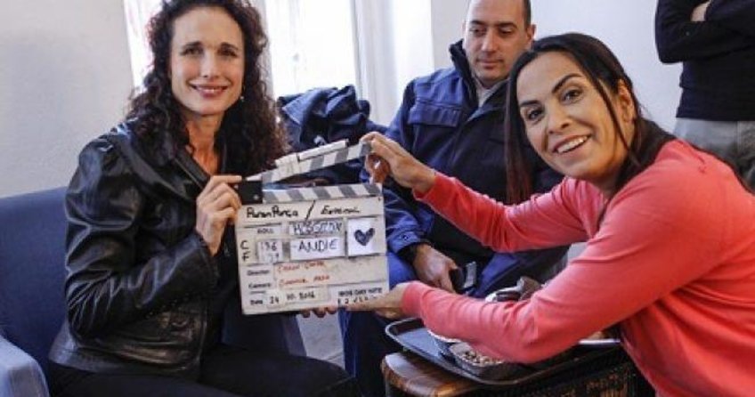 Andie MacDowell Nursel Köse için Dolapdere'de