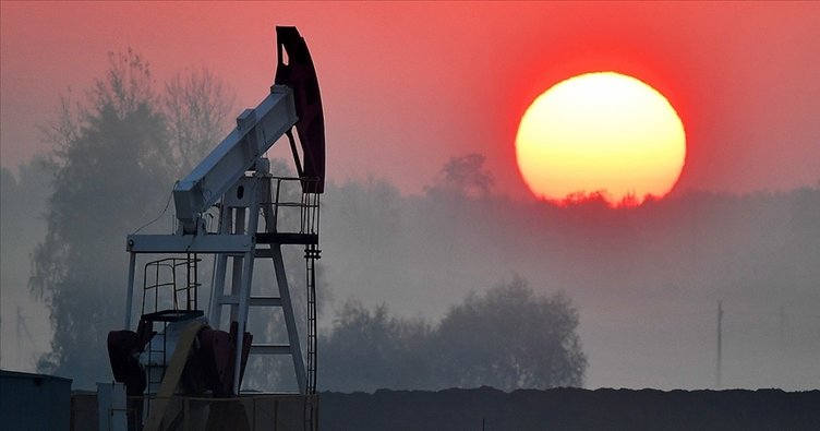 Brent petrolde tarife etkisi yaşanıyor