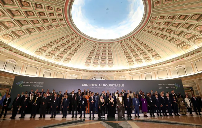 bakan-bayraktar-turkiye-madenler-konusunda-buyuk-potansiyele-sahip-1704802736740.jpg