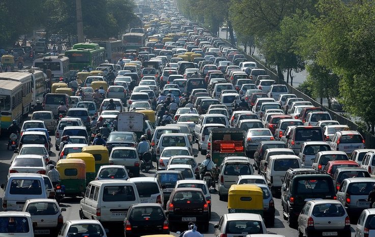 TRAFİĞE KÖKTEN ÇÖZÜM. YENİ ARAÇ SATIŞI YASAKLANDI