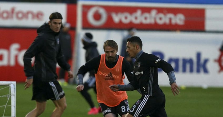 Caner Erkin sürprizi! 'Beni oynat hocam'