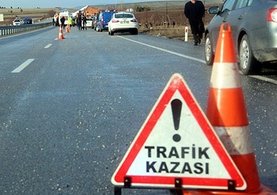 İzmit'te otobüsle servis aracının arasında sıkışarak öldü